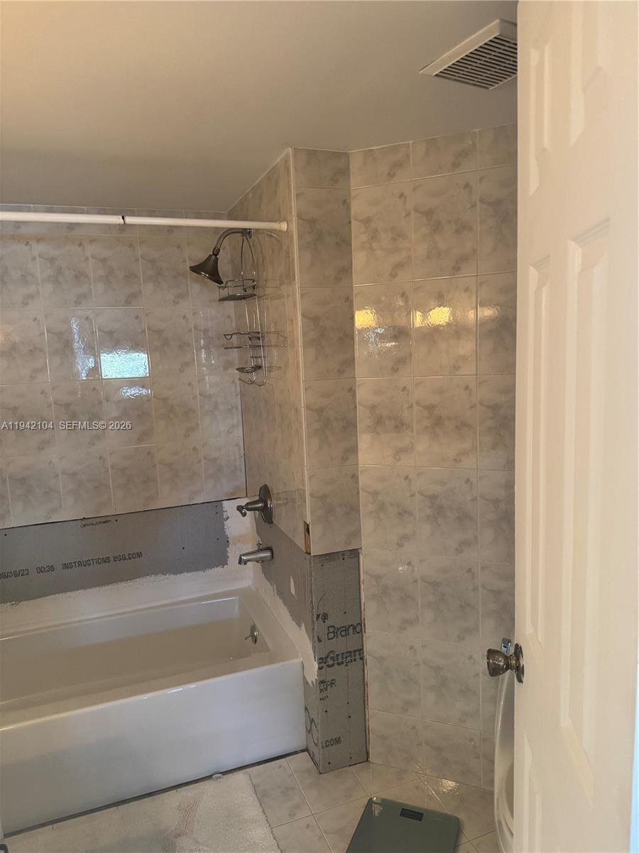 BLEAU FONTAINE CONDO #3 - Residential