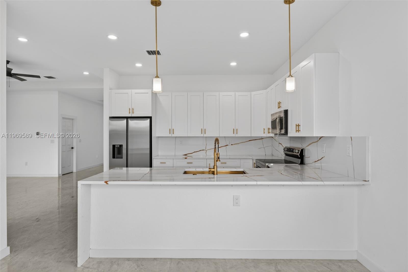 GOLDEN RIDGE - Residential