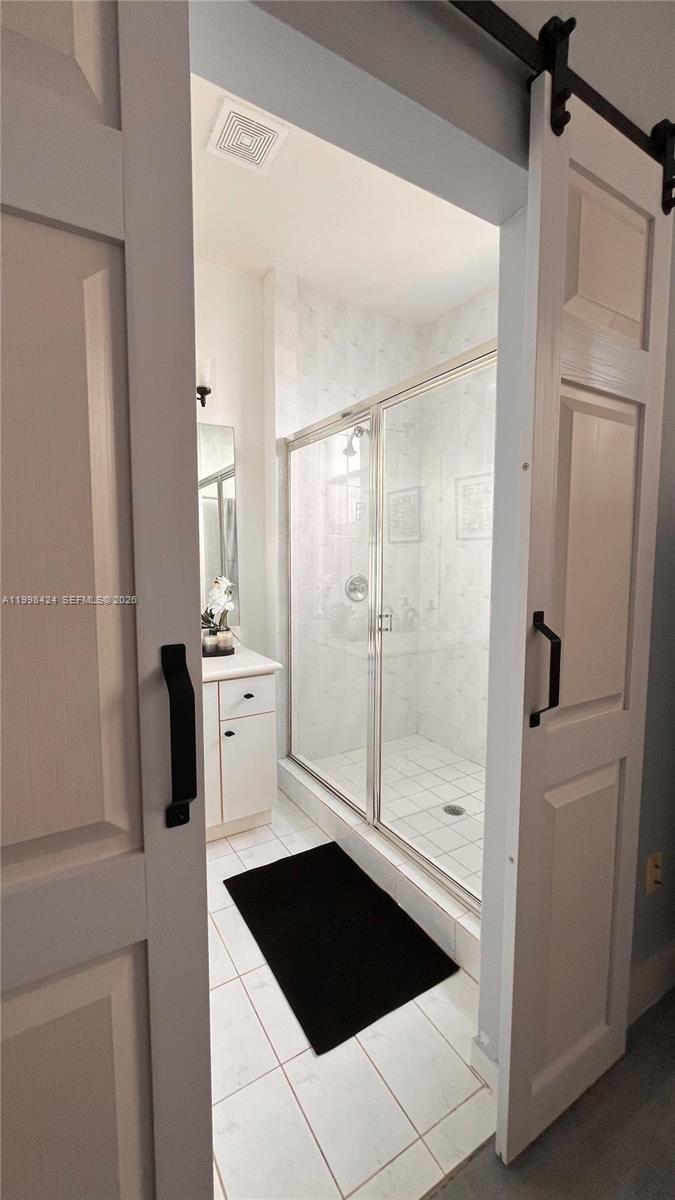 VILLAS AT HARBOR ISLES CO - Residential