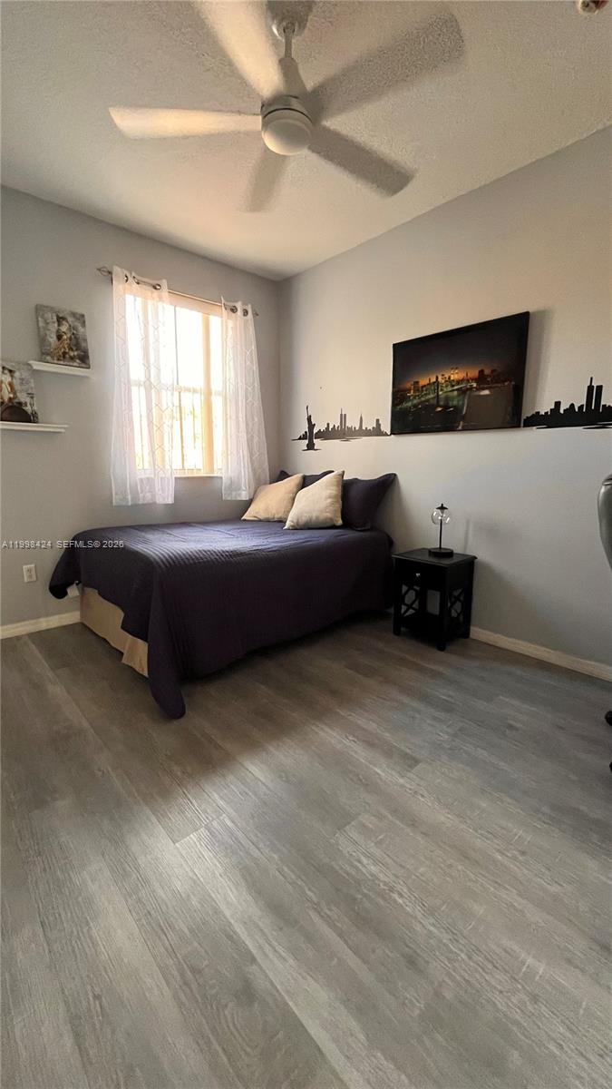 VILLAS AT HARBOR ISLES CO - Residential