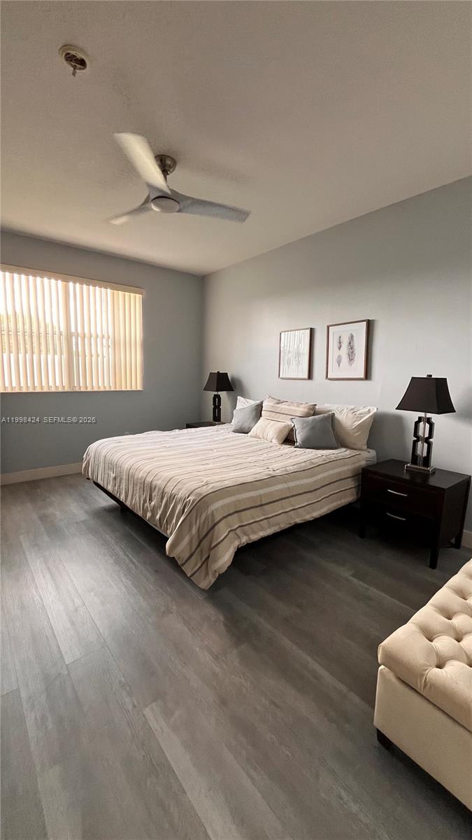 VILLAS AT HARBOR ISLES CO - Residential