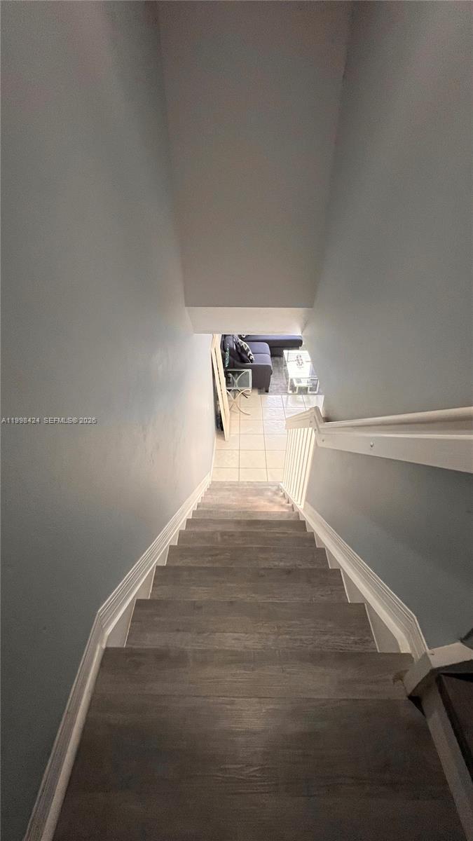 VILLAS AT HARBOR ISLES CO - Residential