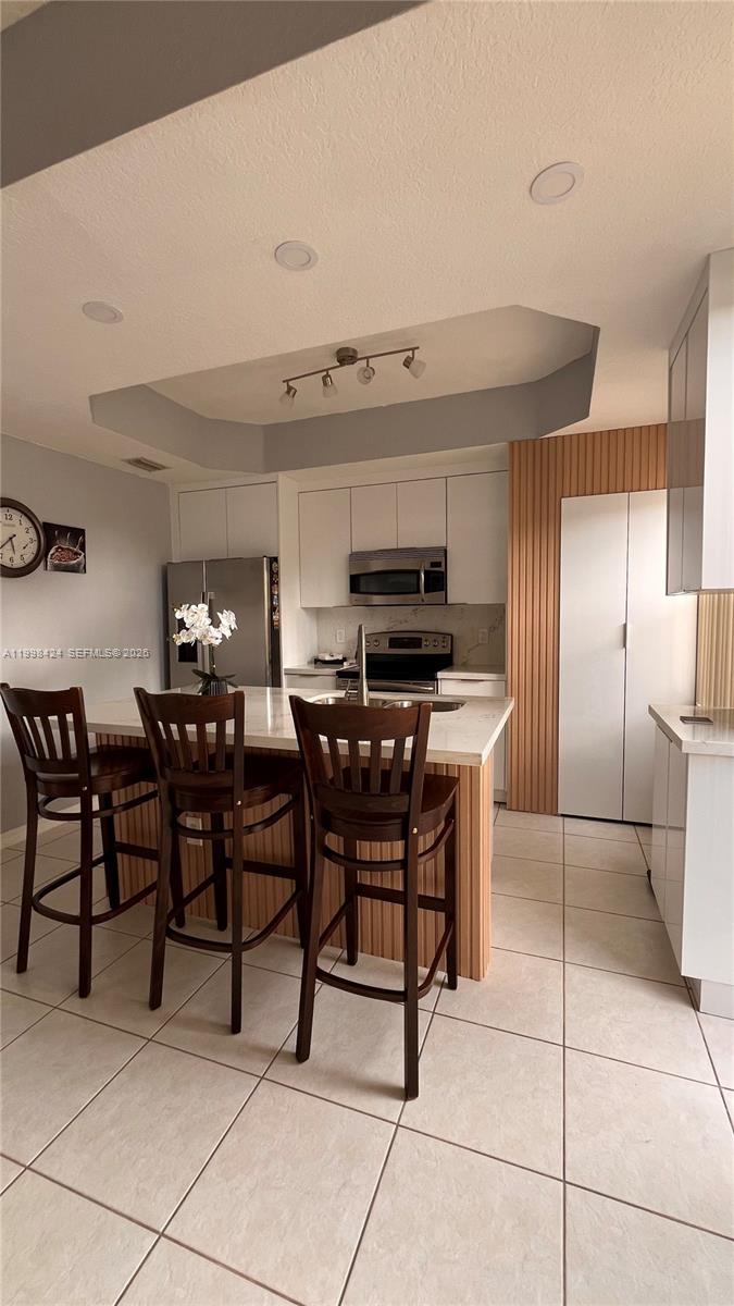 VILLAS AT HARBOR ISLES CO - Residential