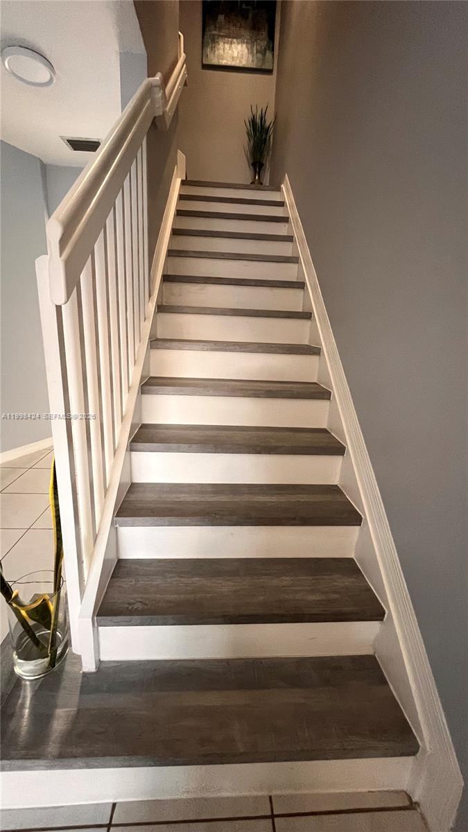 VILLAS AT HARBOR ISLES CO - Residential