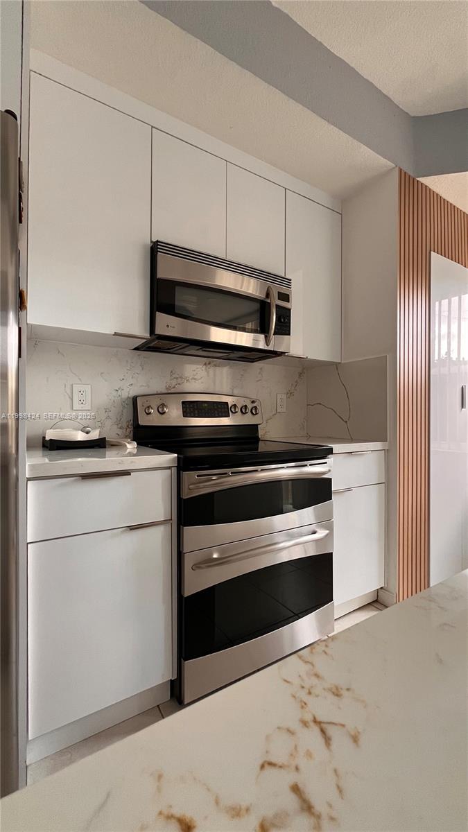 VILLAS AT HARBOR ISLES CO - Residential