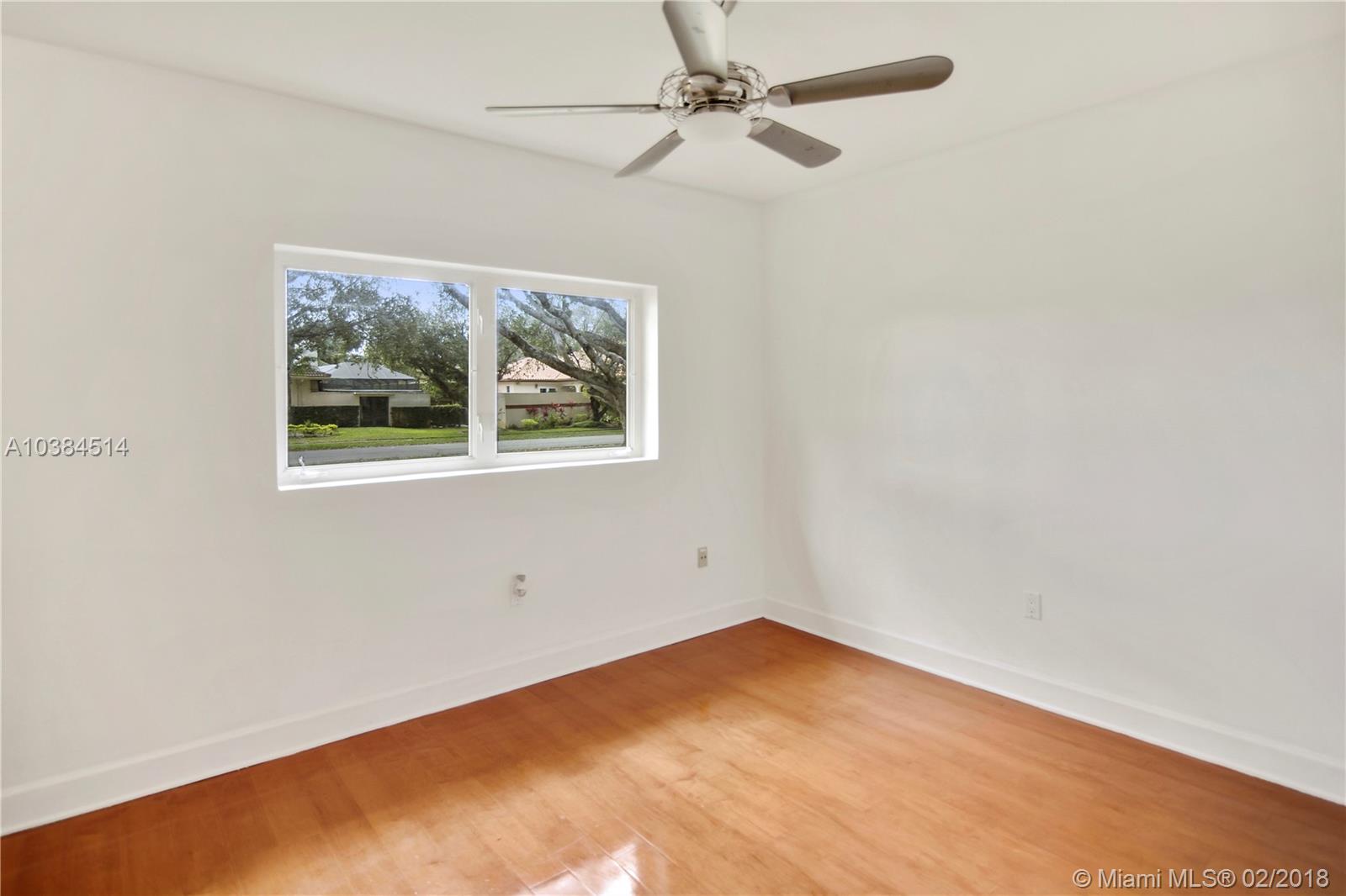 MIAMI LAKES - LOCH LOMOND - Residential