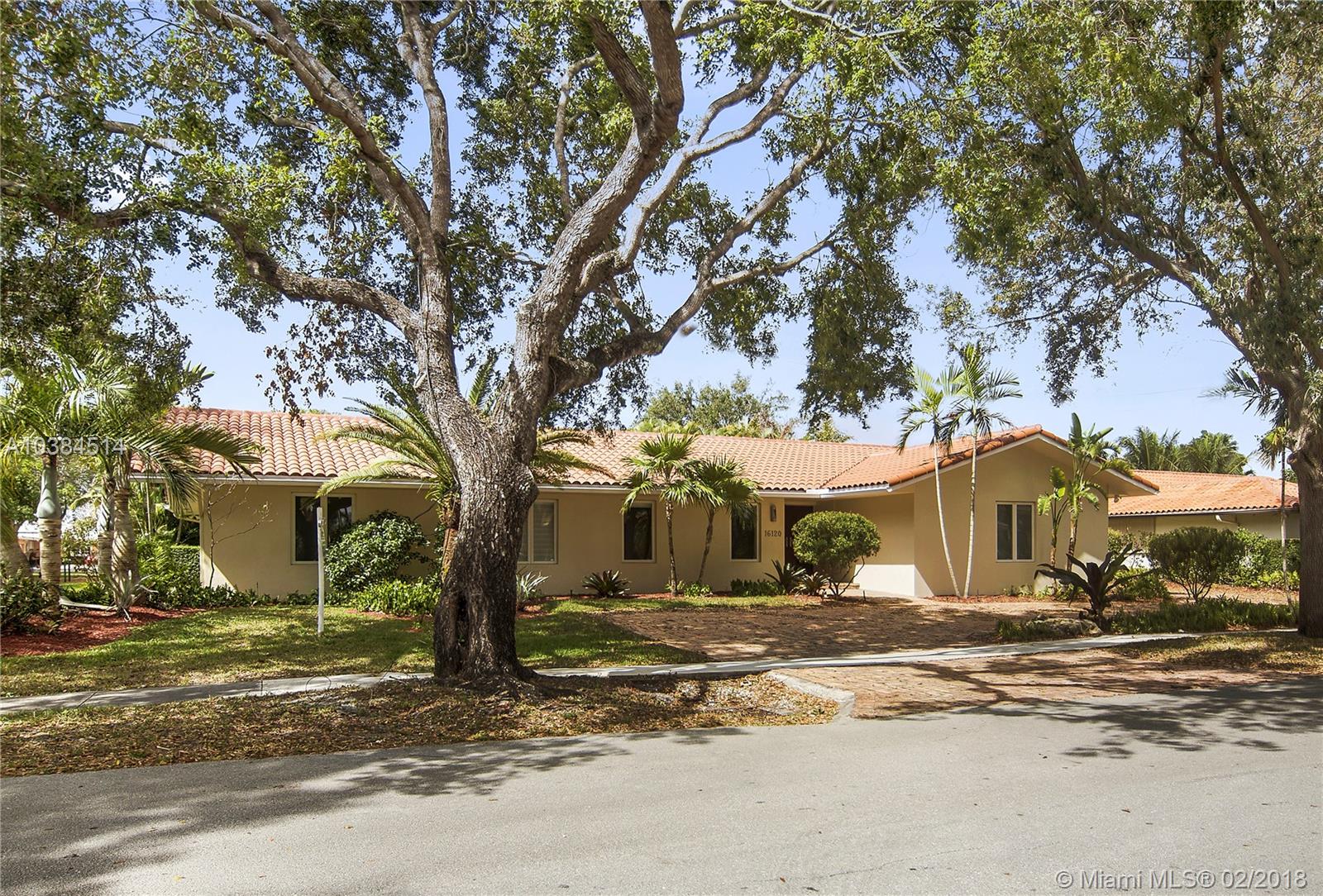 MIAMI LAKES - LOCH LOMOND - Residential