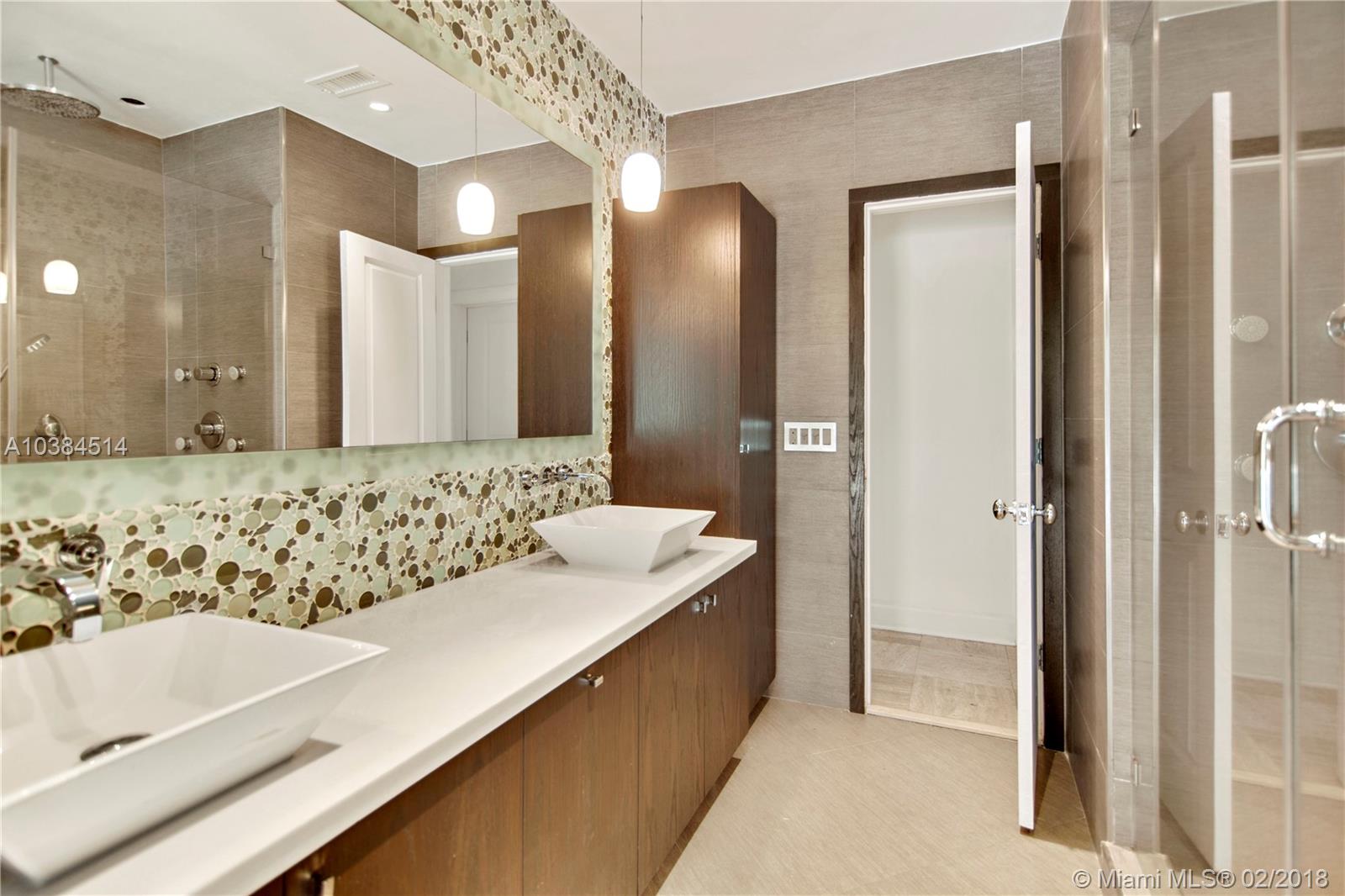 MIAMI LAKES - LOCH LOMOND - Residential