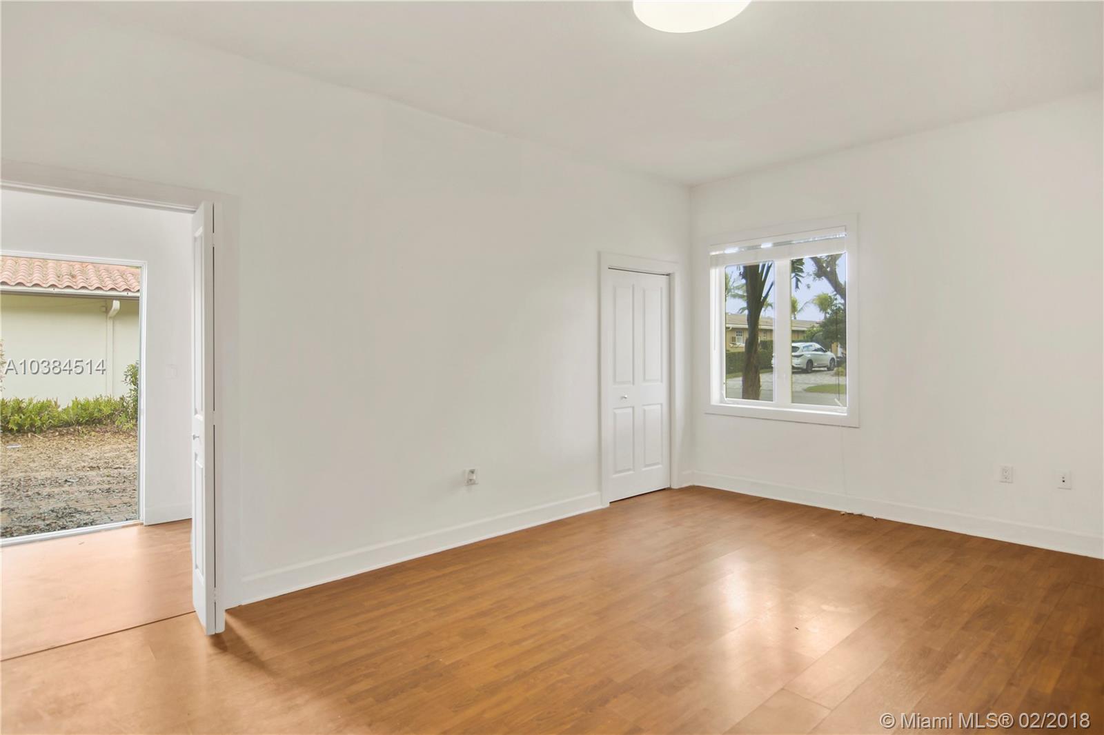 MIAMI LAKES - LOCH LOMOND - Residential