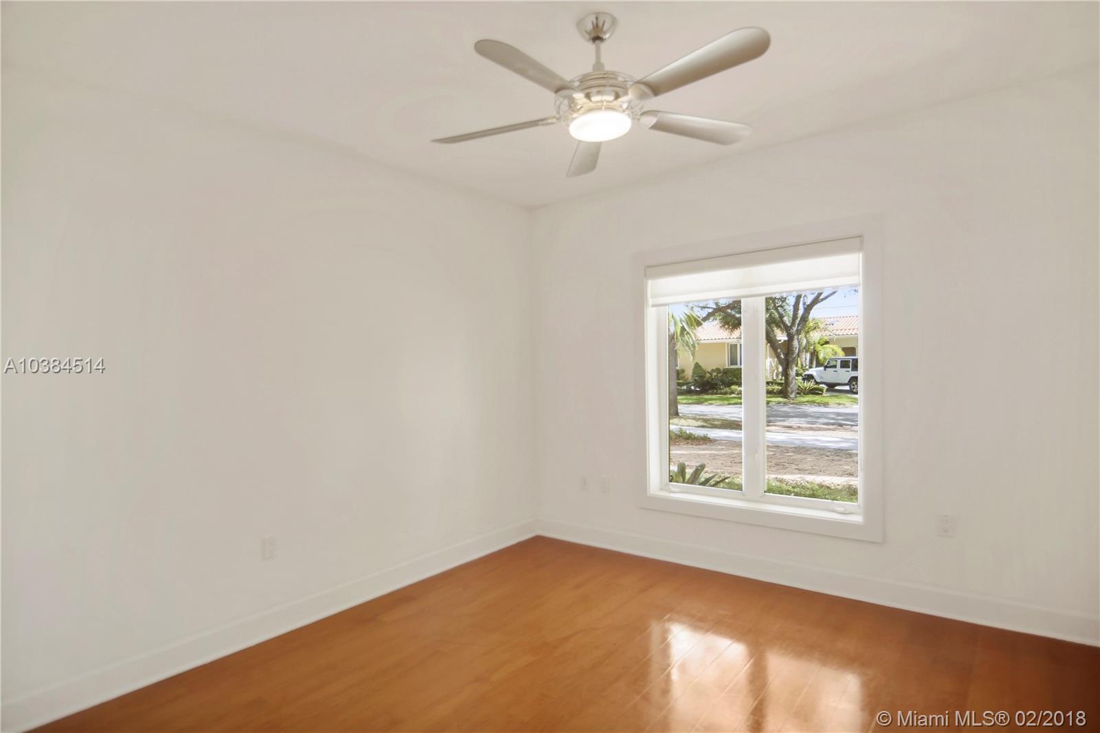 MIAMI LAKES - LOCH LOMOND - Residential