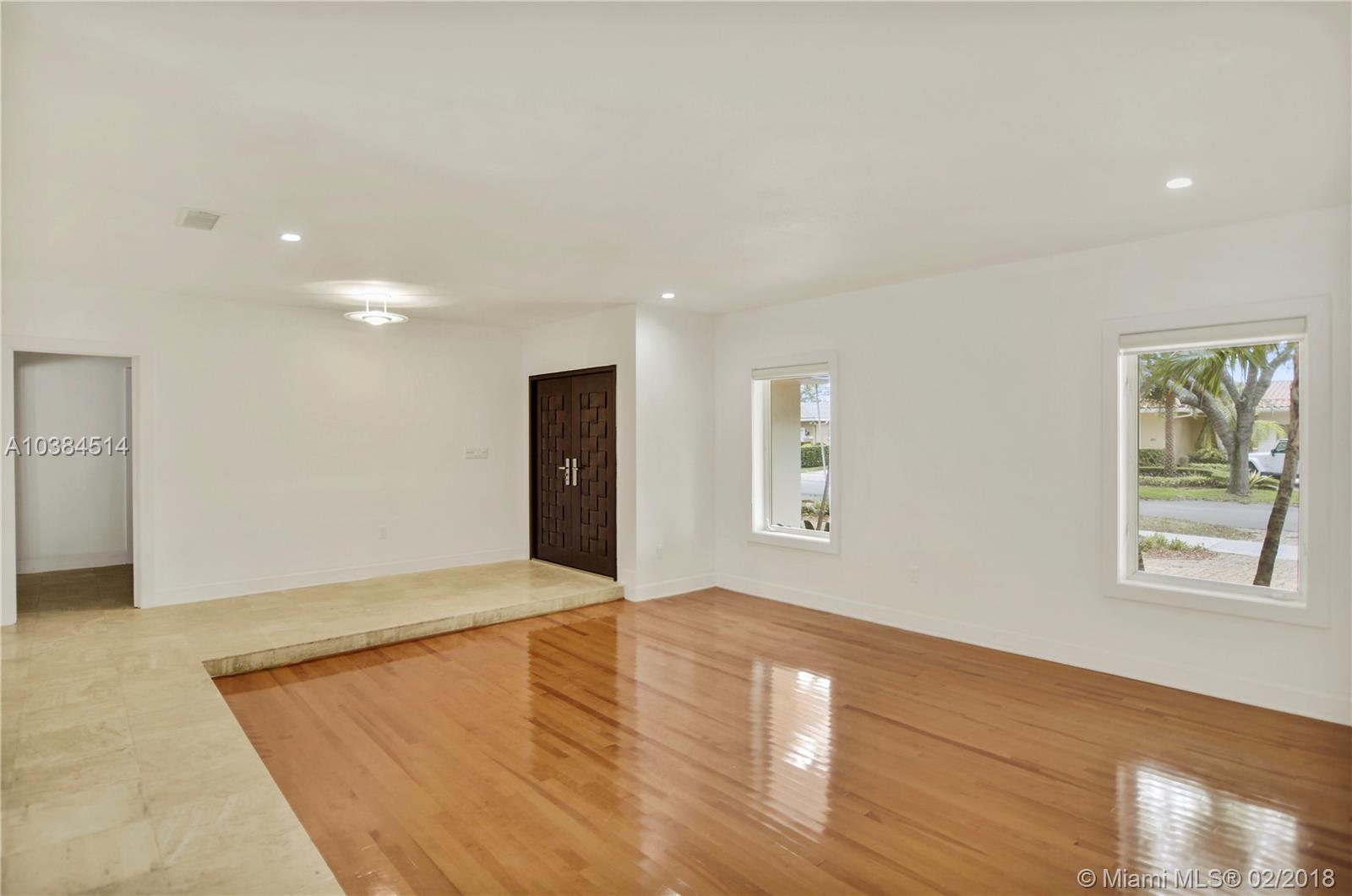 MIAMI LAKES - LOCH LOMOND - Residential