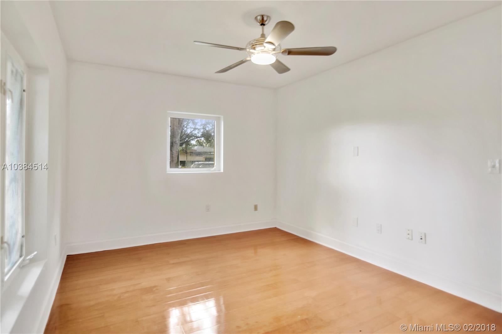 MIAMI LAKES - LOCH LOMOND - Residential