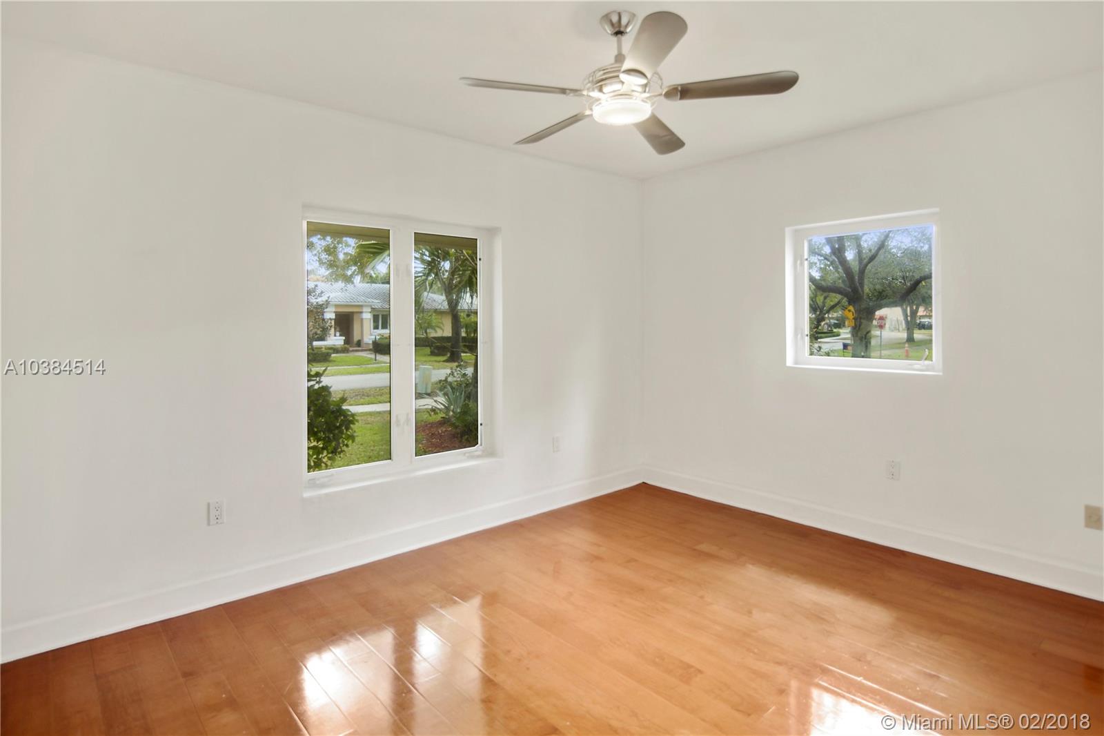 MIAMI LAKES - LOCH LOMOND - Residential