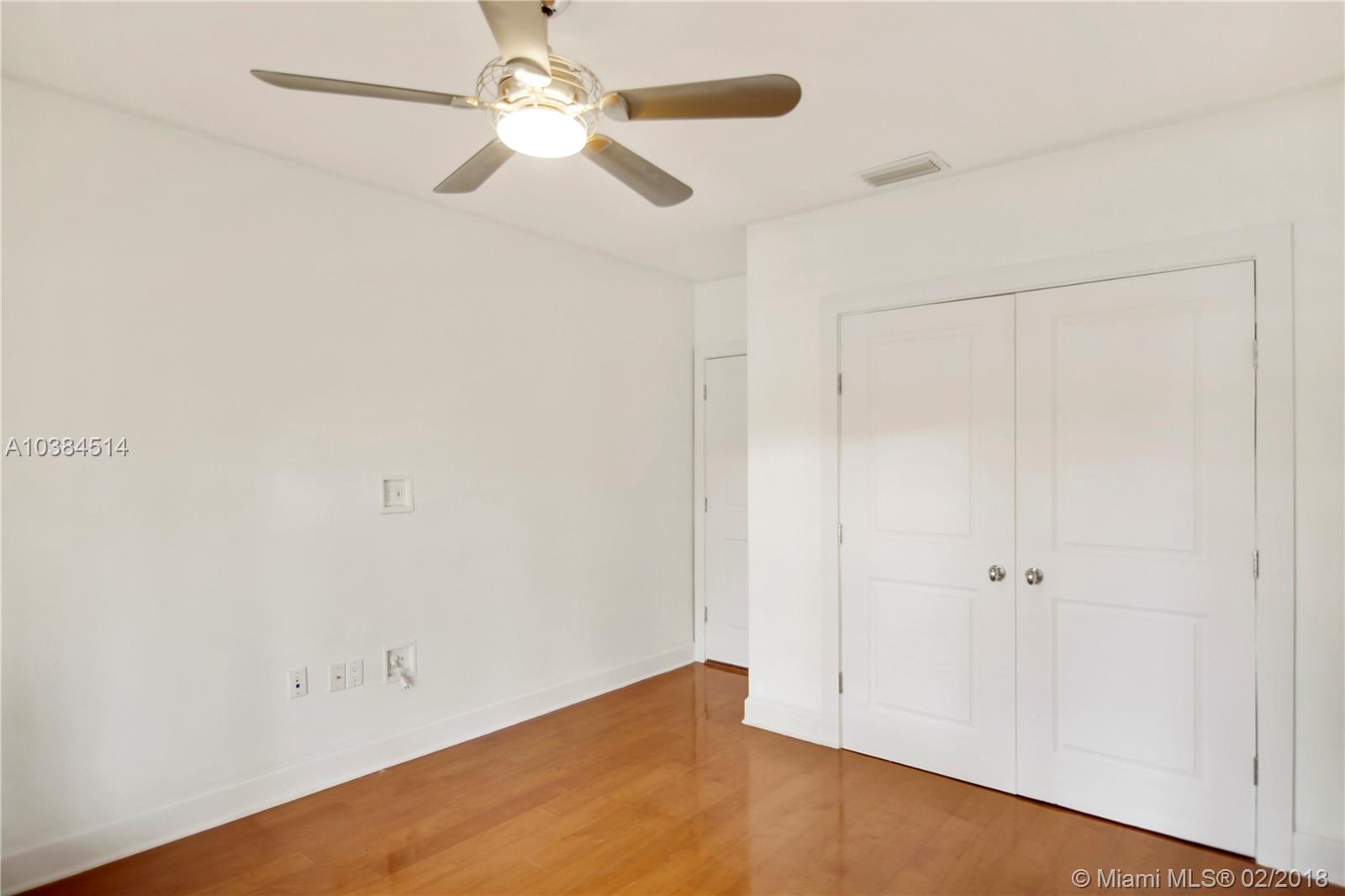 MIAMI LAKES - LOCH LOMOND - Residential