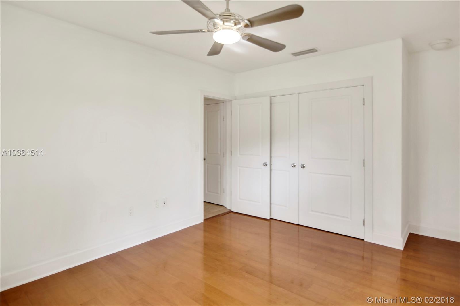 MIAMI LAKES - LOCH LOMOND - Residential