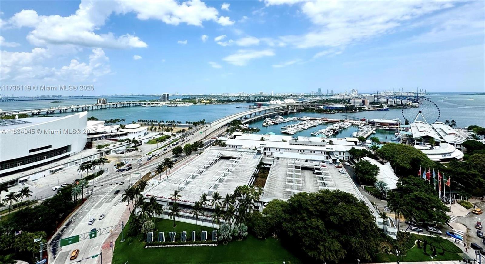 Beautiful & amazing views of Biscayne Bay. 1 bed / 1 bath with breathtaking views, at a strategical and preferencial location in Downtown Miami. Luxury and state of the art amenities. Fully furnished with a splendid taste. THE ELSER Luxurious features include 9+ foot ceillings, quartz countertops, and elegant porcelain wood-grain title flooring. The kitchen boasts
Italkraft cabinets, while fully built-out closets offer ample storage. Modern bathrooms with frameless glass showers. Few minutes to Brickell, Airport and I-95 and South Beach. Pools area, picnic area, Business Center, Beach Service, Bar, Gym among others. Pets allowed, long or SHORT TERM RENTAL allowed. This is an opportunity that can’t be missed.