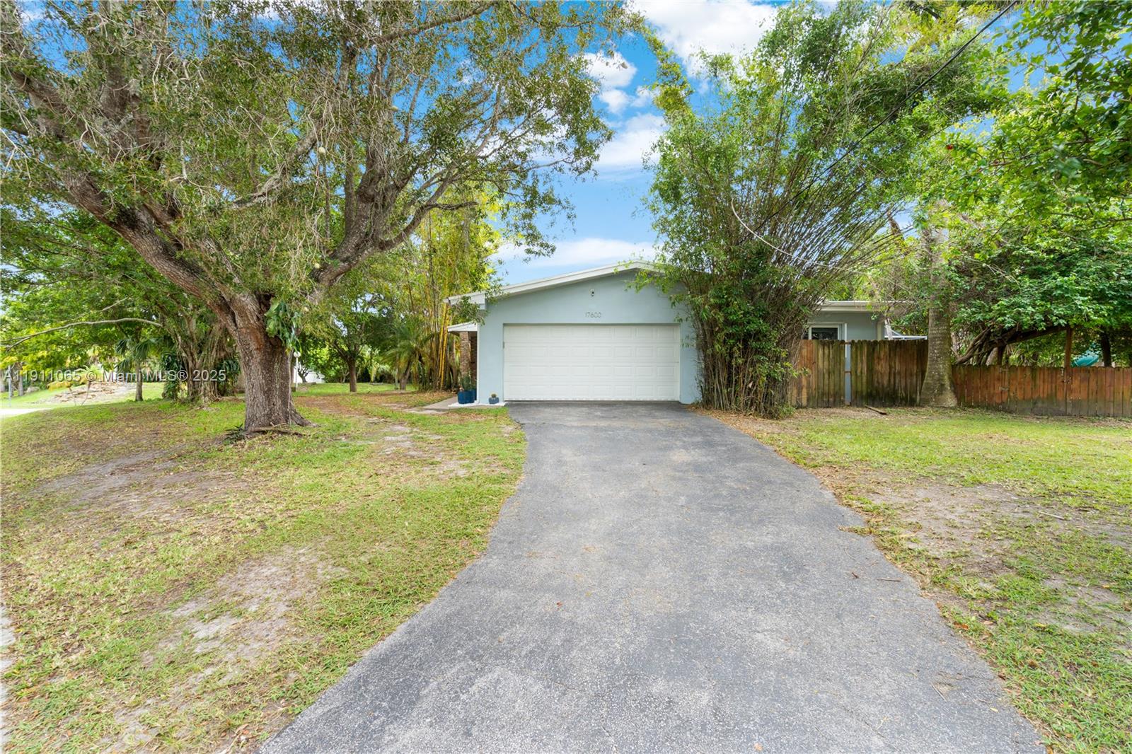 HERMAN HILLS - Residential