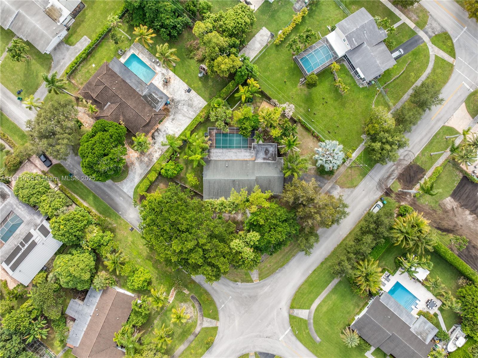 HERMAN HILLS - Residential