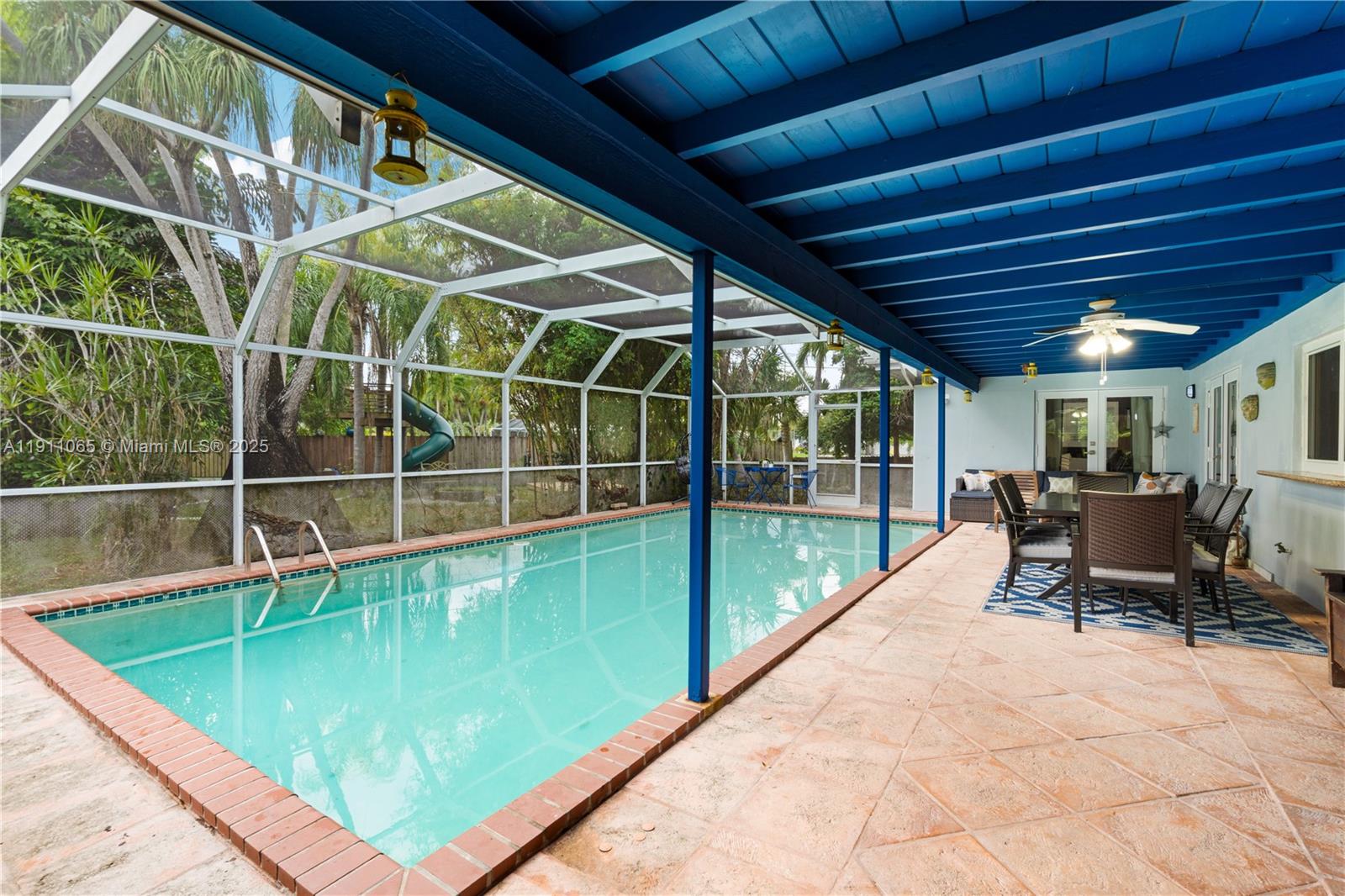 HERMAN HILLS - Residential