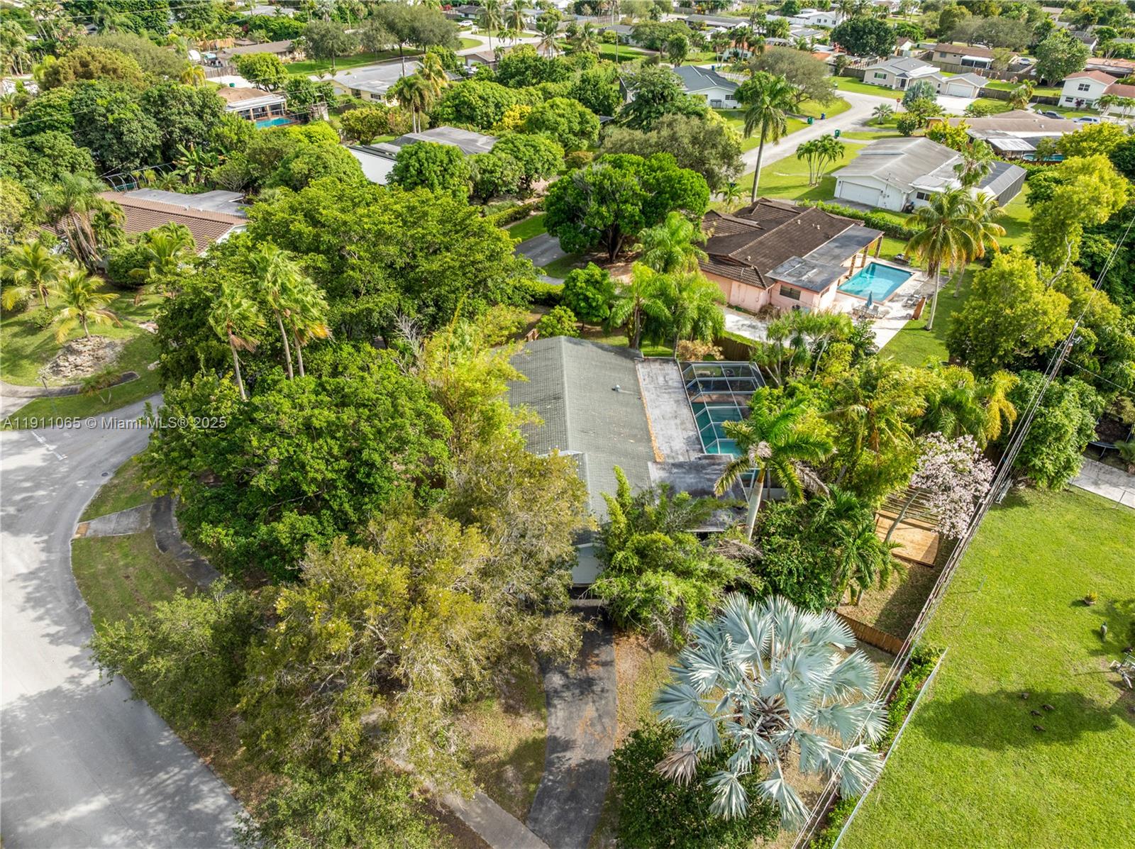 HERMAN HILLS - Residential