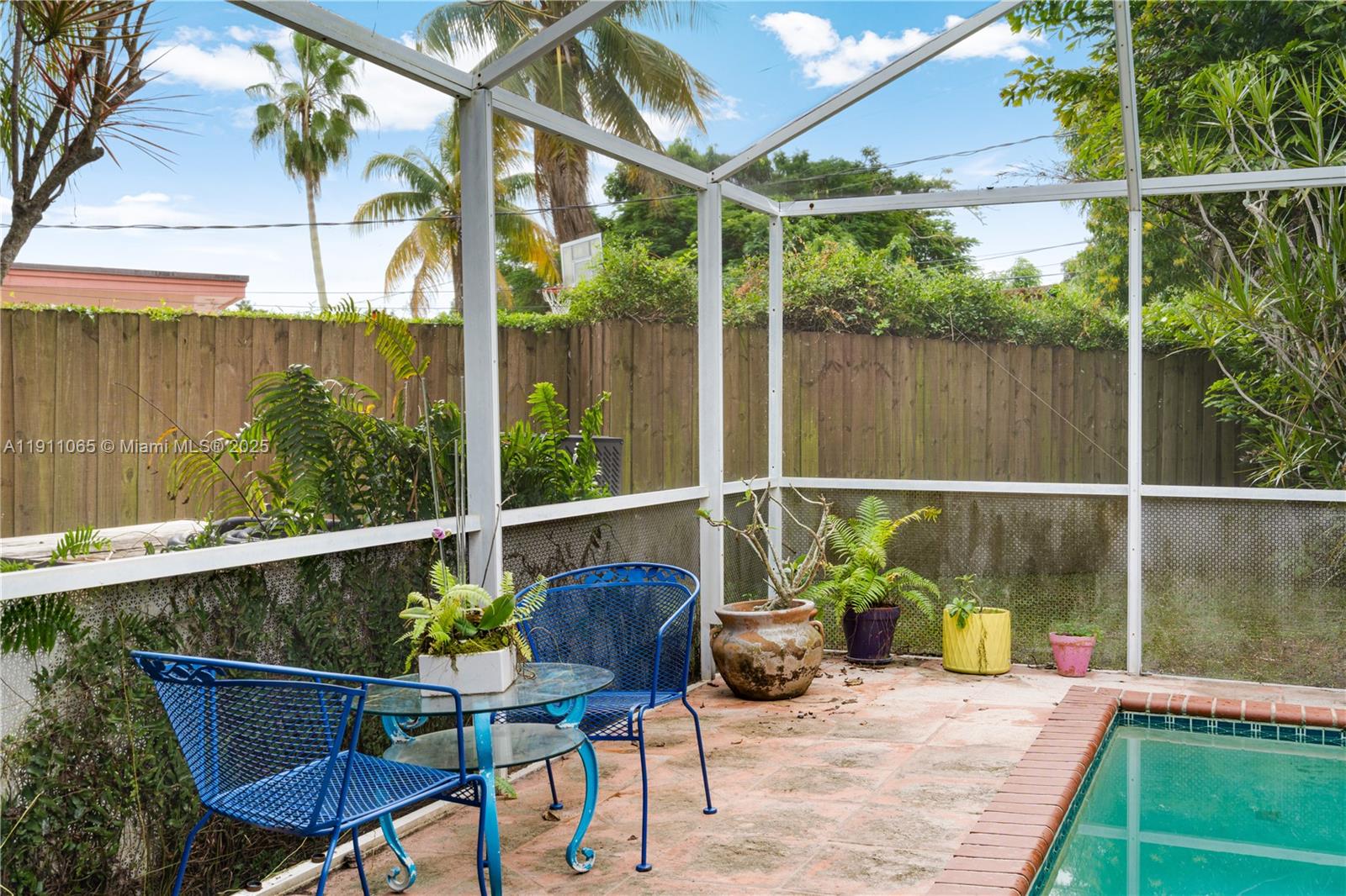 HERMAN HILLS - Residential