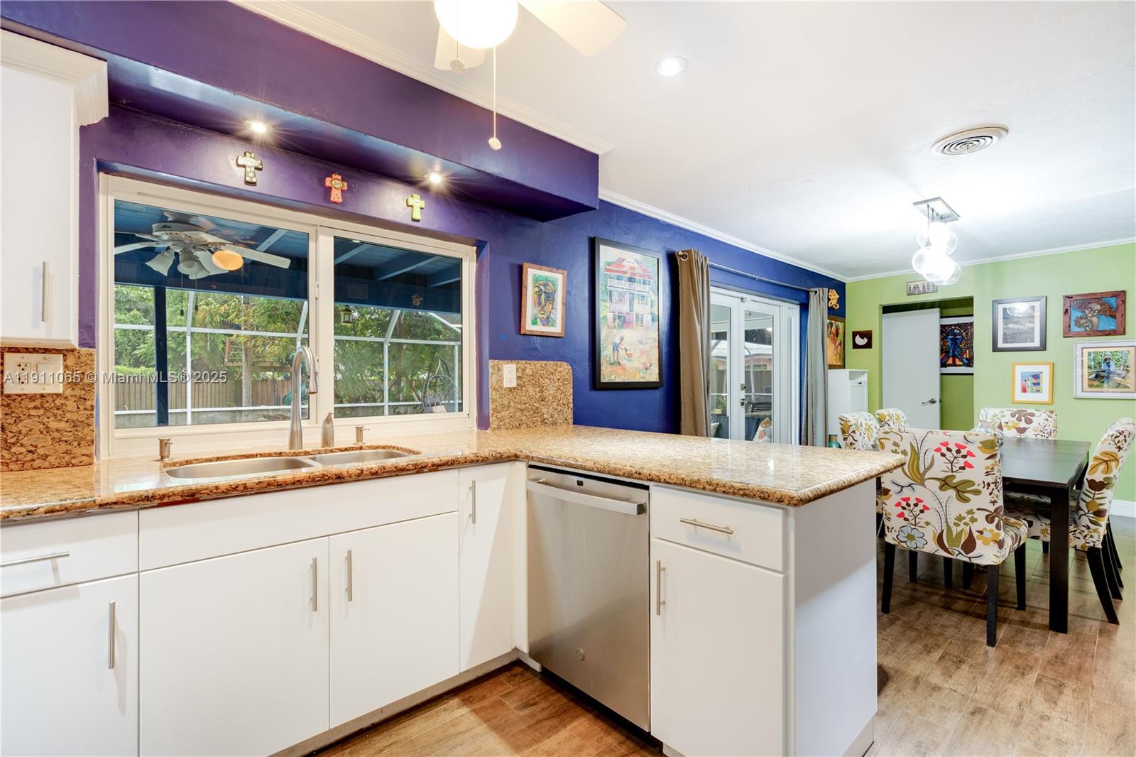 HERMAN HILLS - Residential