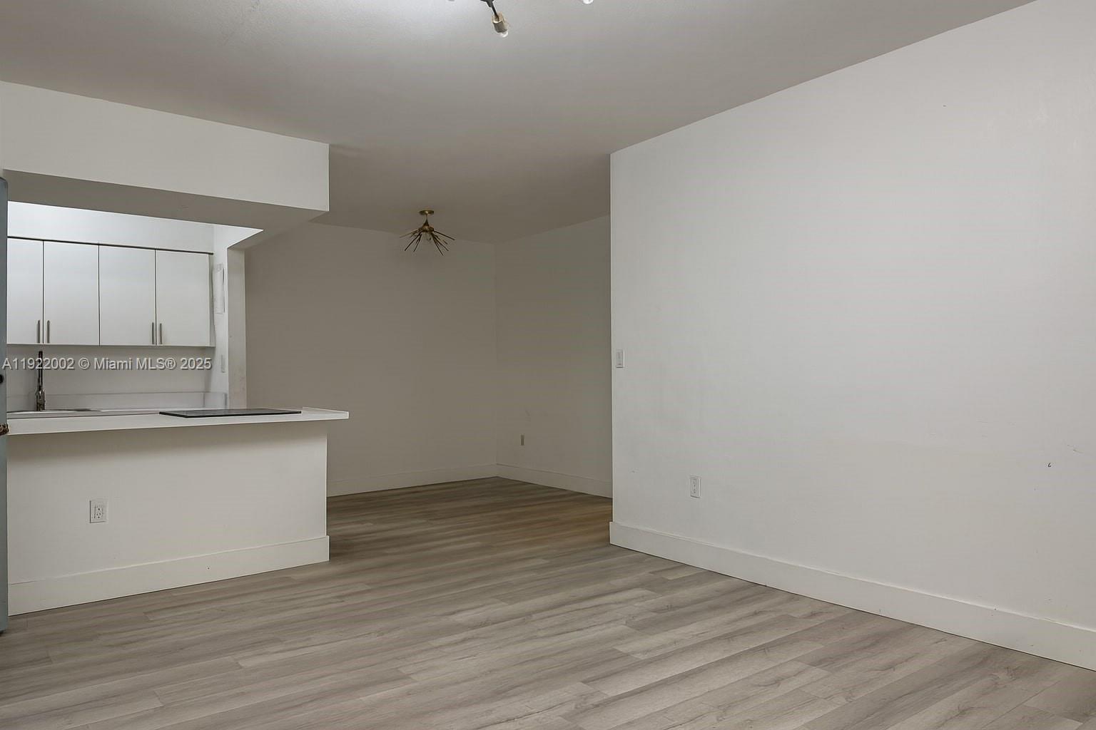 10190 E Bay Harbor Dr 7E