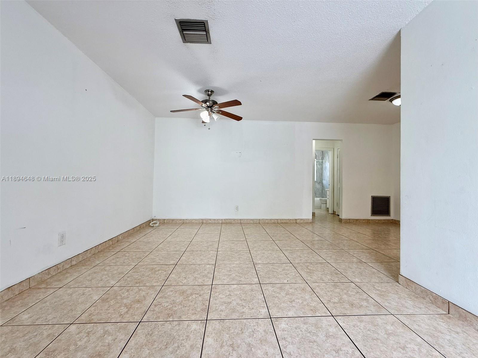 HALLANDALE PARK - Residential Lease