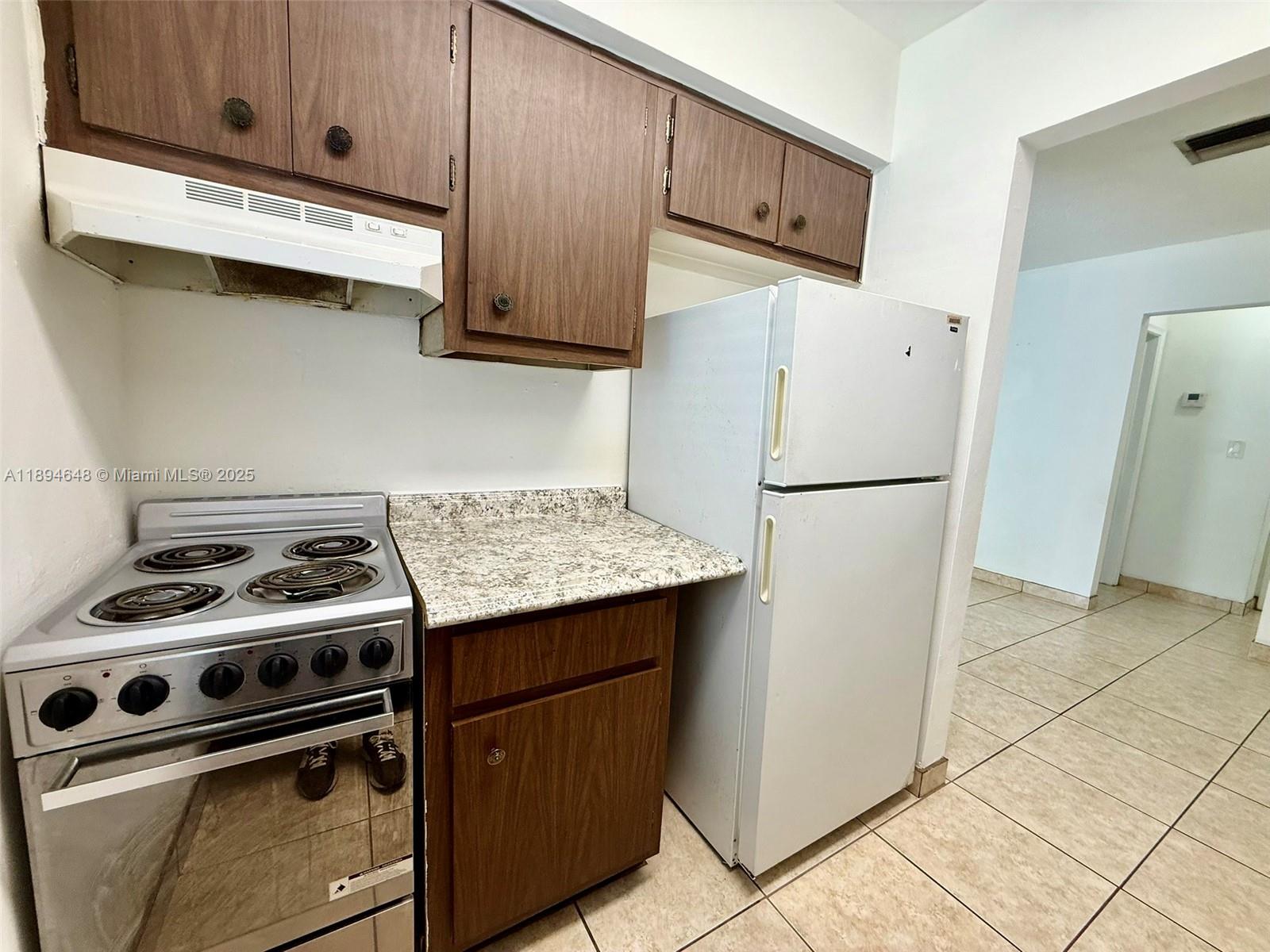 HALLANDALE PARK - Residential Lease