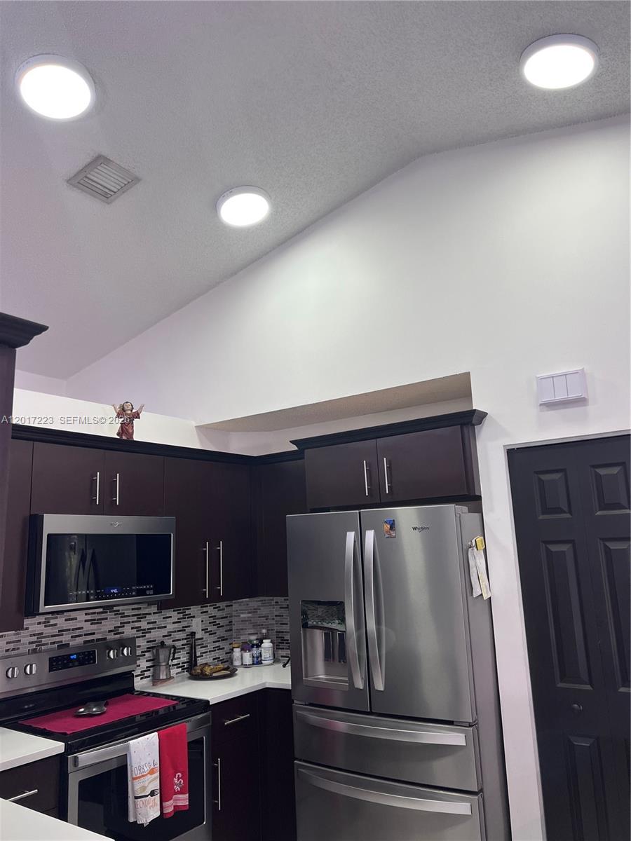 SECTOR 2-PARCELS 21A 25 2 - Residential Lease