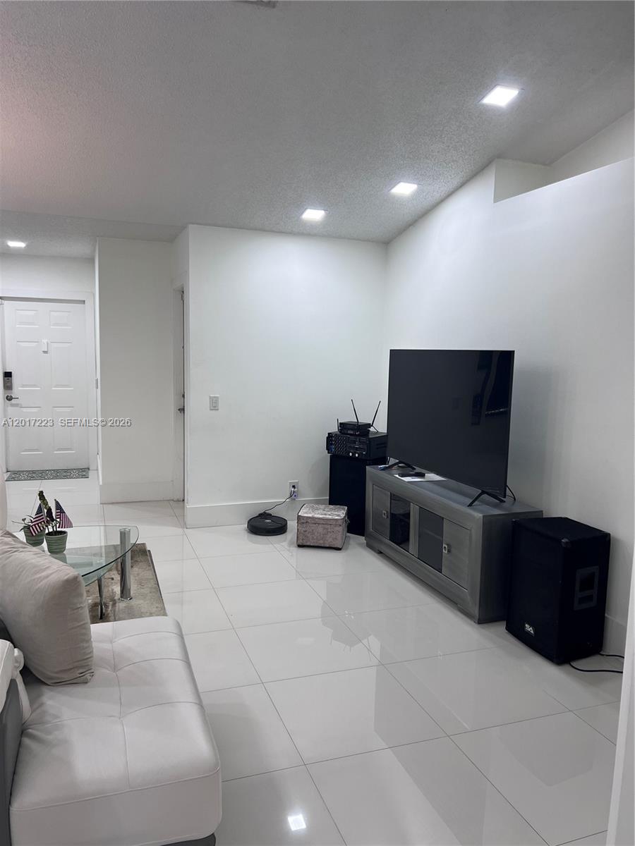 SECTOR 2-PARCELS 21A 25 2 - Residential Lease