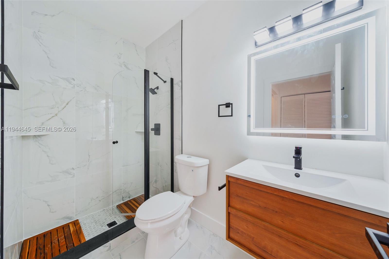 WEST LAKE VILLAGE PLAT - Residential