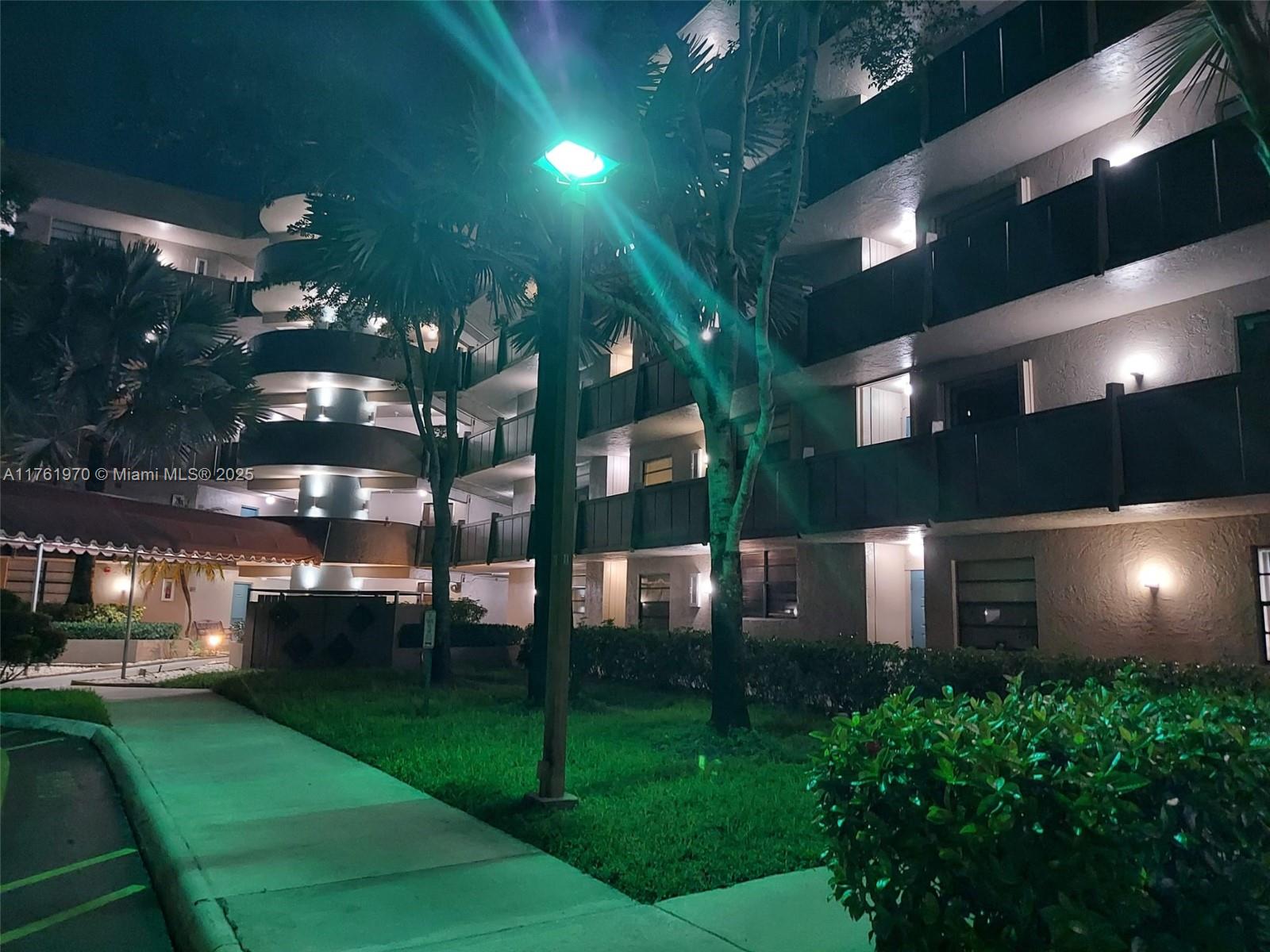 COLONY POINT 6 CONDO - Residential