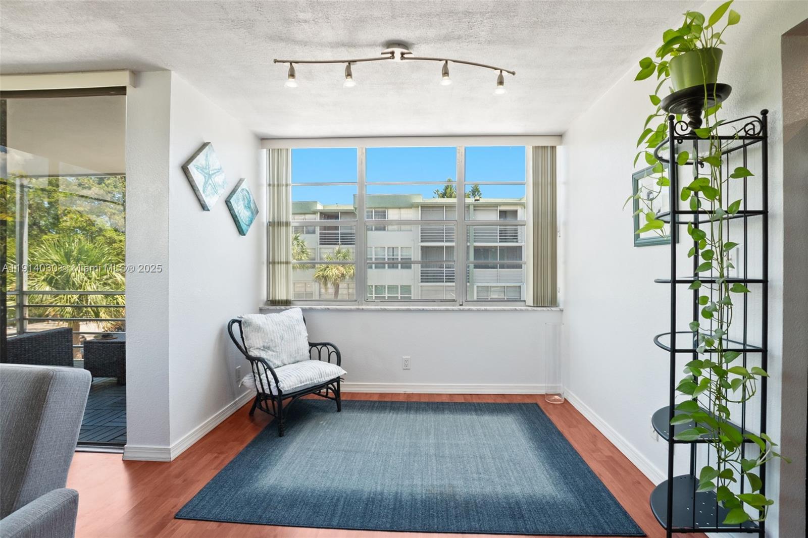 WATERGATE CONDOMINIUM NO - Residential Lease