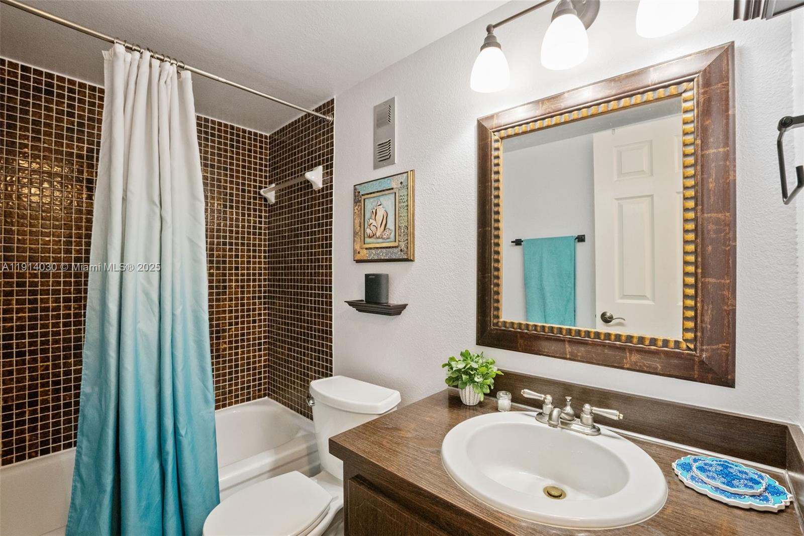 WATERGATE CONDOMINIUM NO - Residential Lease