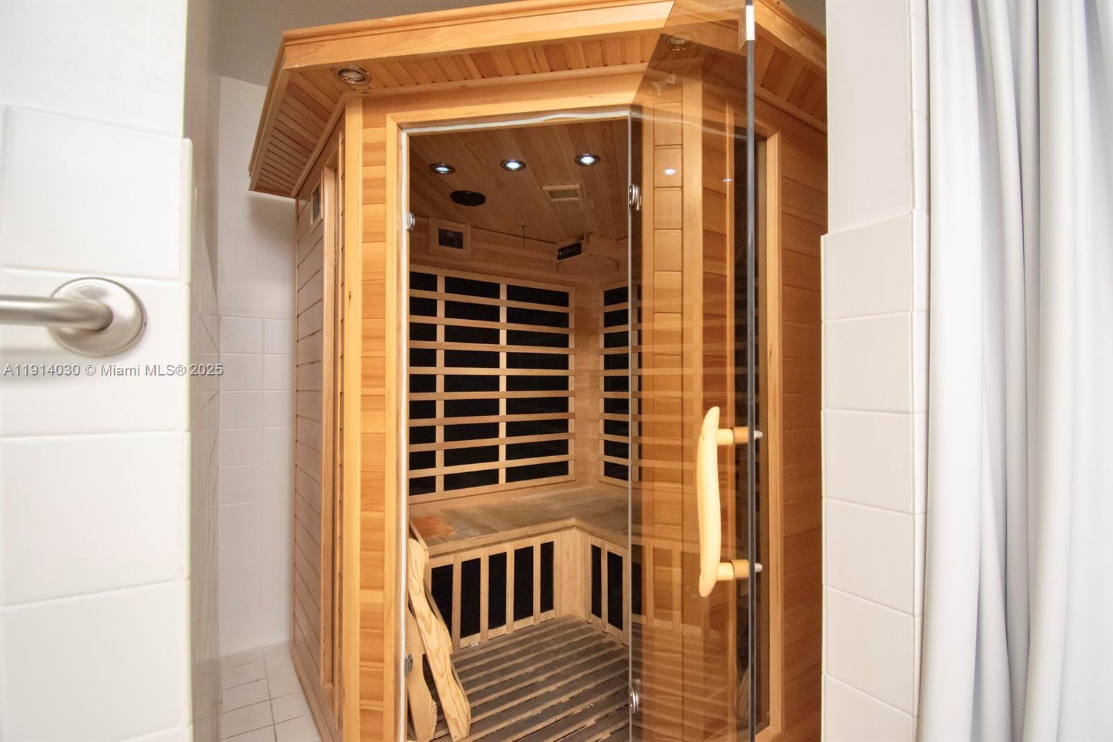 WATERGATE CONDOMINIUM NO - Residential Lease