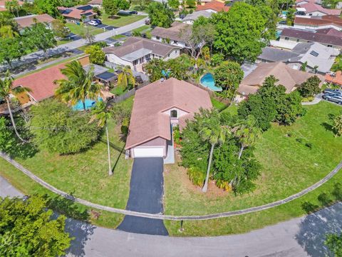 2375 NW 122nd Dr, Coral Springs, FL 33065 - MLS#: A11559988