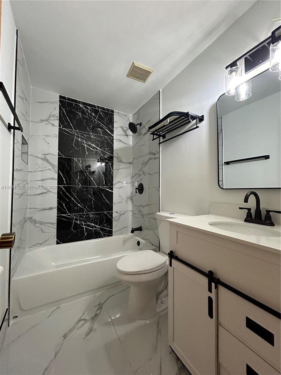 SUNSET CONDOR PH I - Residential Lease