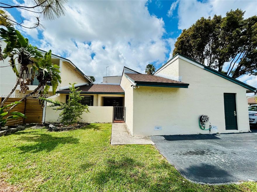 1-story townhouse for rent featuring 2 bedrooms and 2 FULL bathrooms with excellent location in Sunset drive near FL turnpike. The unit has 1 CAR GARAGE plus three additional parking spaces, VERY RARE TO FIND IN THE AREA. This well-maintained home offers tile flooring throughout, a REMODELED open-concept kitchen with quartz countertops, breakfast area, and stainless steel appliances. Both bathrooms have been tastefully renovated. New roof and fencing 2025, huracan shutters and impact resistant doors for peace of mind. Enjoy outdoor living in the SPACIOUS PRIVATE PATIO and THE COVERED TERRACE, perfect for relaxing. The Community offers pool, tennis court and clubhouse.  Conveniently located near shopping, dining, and major roads, this property provides comfort, style, and an excellent location. Pets allowed, max 40 lbs!