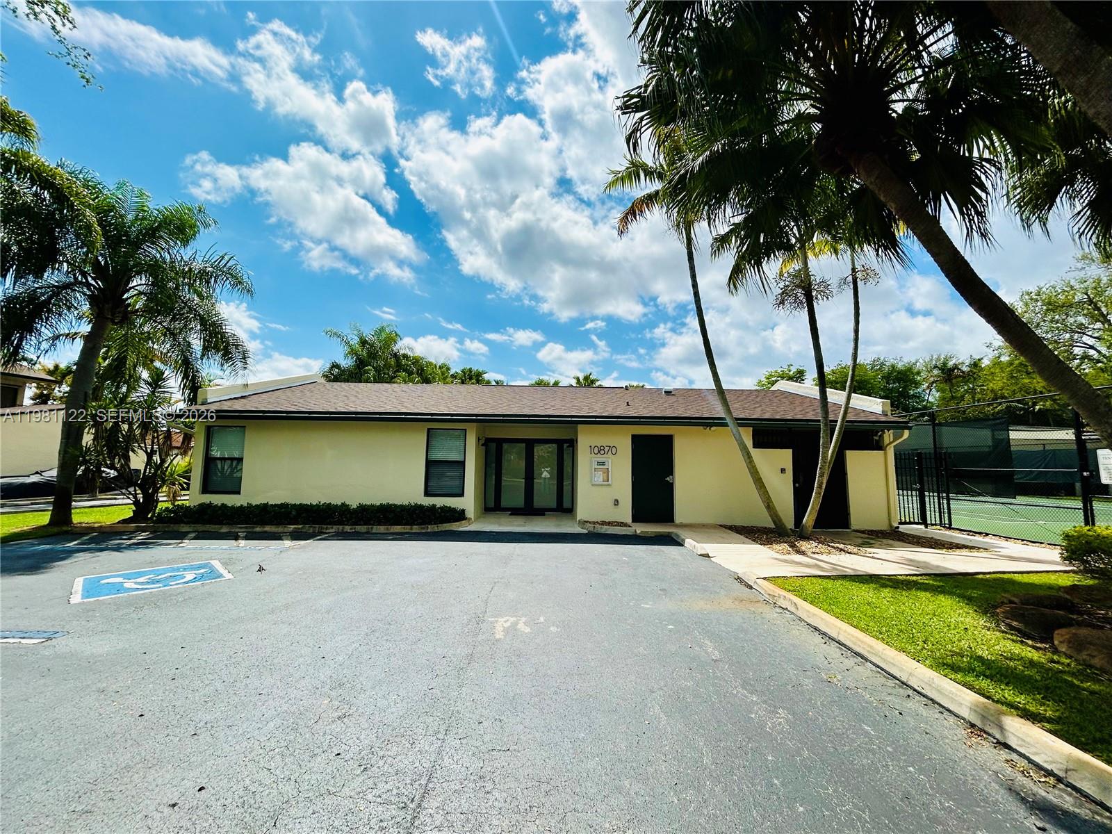 SUNSET CONDOR PH I - Residential Lease