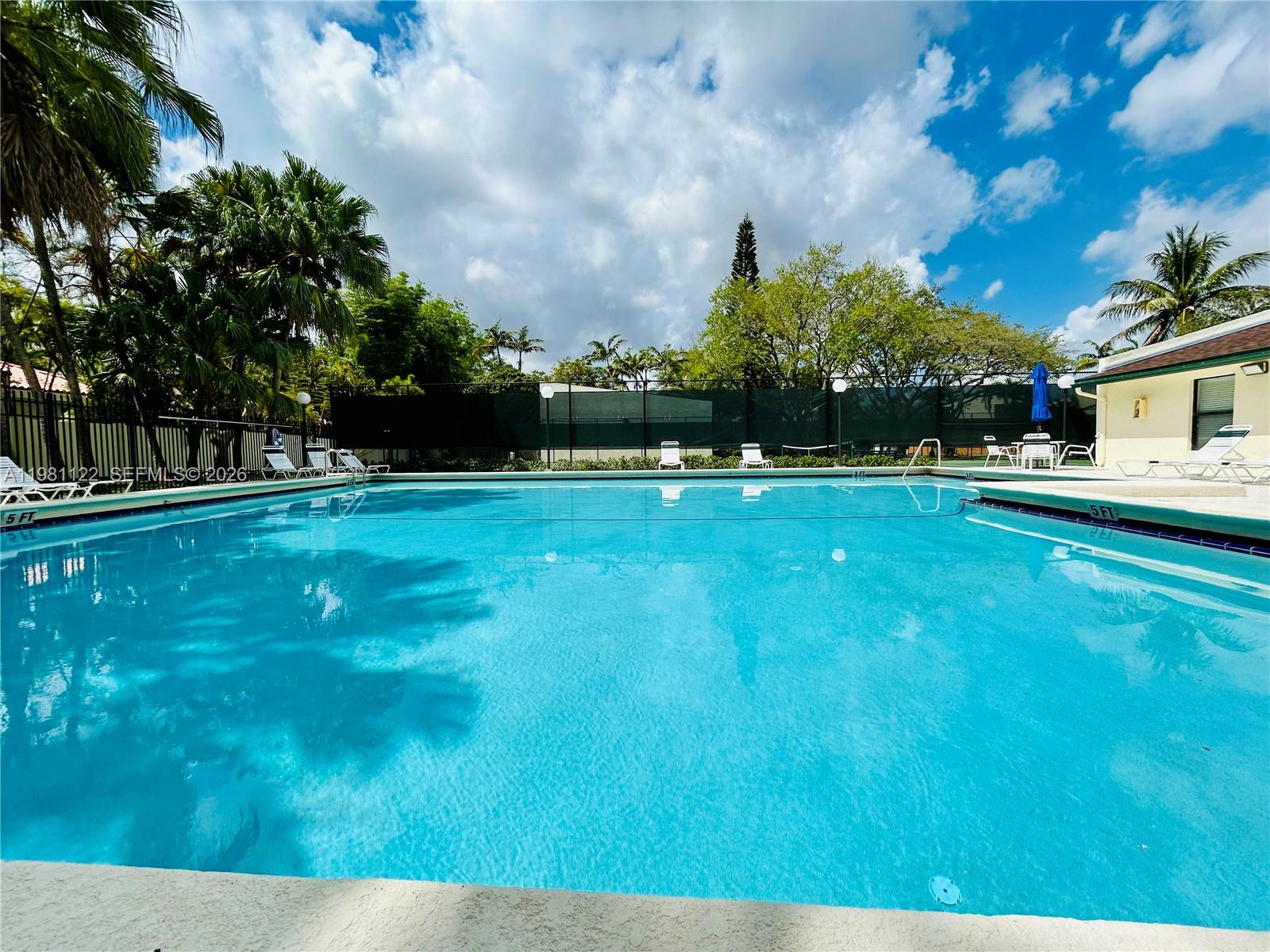 SUNSET CONDOR PH I - Residential Lease