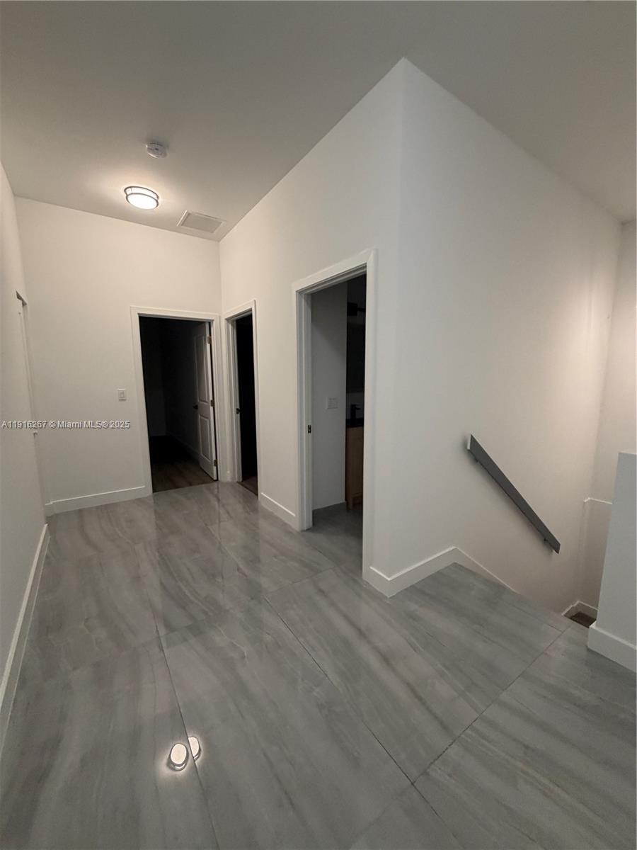 GOLDEN HEIGHTS 4-9 - Residential Lease