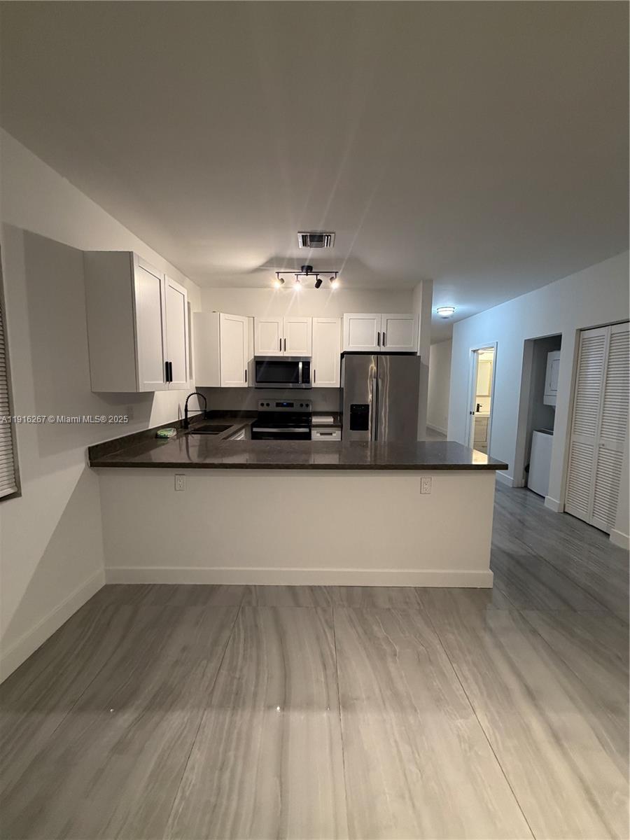 GOLDEN HEIGHTS 4-9 - Residential Lease