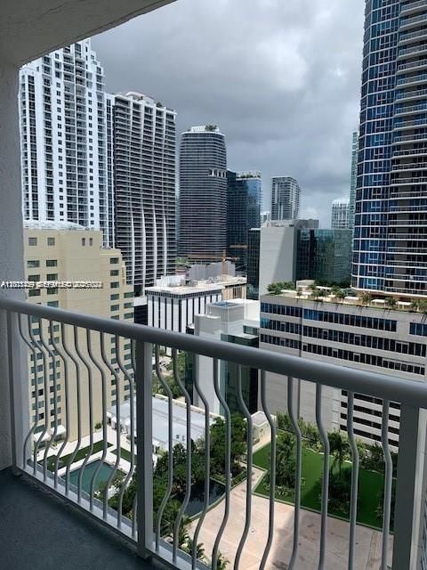 1200 Brickell Bay Dr 2716 Miami FL 33131