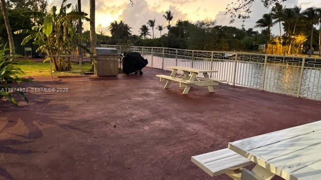 MARSEILLES DECO CONDO - Residential