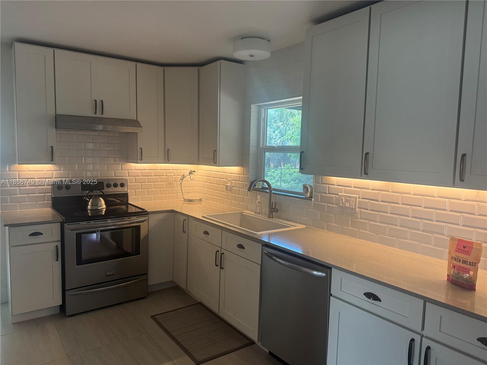 MARCO BEACH UNIT 5 - Residential