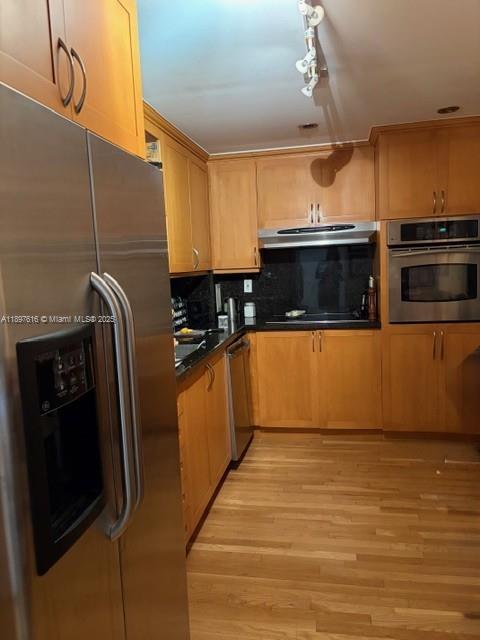 90 Edgewater Dr 505