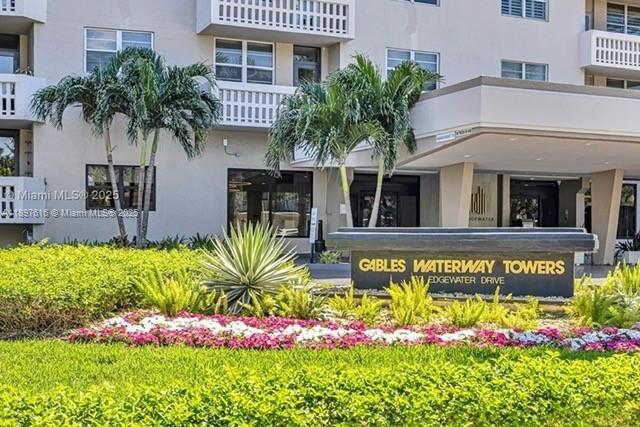 90 Edgewater Dr 505