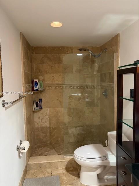 GABLES WATERWAY TOWERS CO - Residential