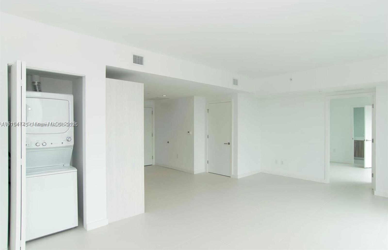 PARAISO BAYVIEWS CONDO - Residential